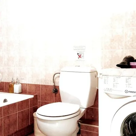 Herbs-home 45sqm, Private Garage شقة *